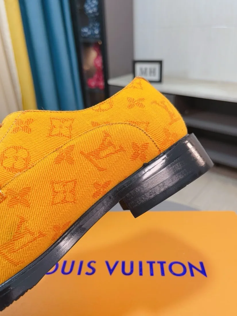 Ex-factory price 720🌹🌹High version [LV] Louis Vuitton's popular casual leather shoes🎖Fashionable and elegant🎖🎖Material: Original imported open-edge beaded cowhide, washed cowhide leather lining, original open-molded rubber outsole, high-end and classy, ​​elegant quality, instantly transforming into a handsome man ❤❤Standard\nNumber: 38-44